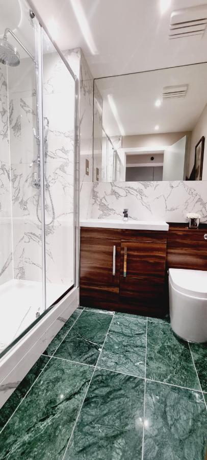 Double King Suite, Canary Wharf Waterfront Apartment *