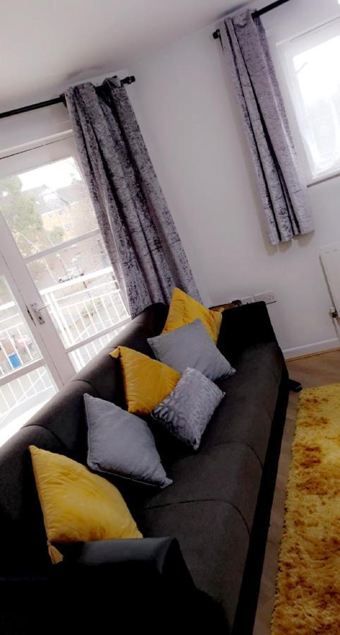 1 Bed Apartment, Peckham Rye *