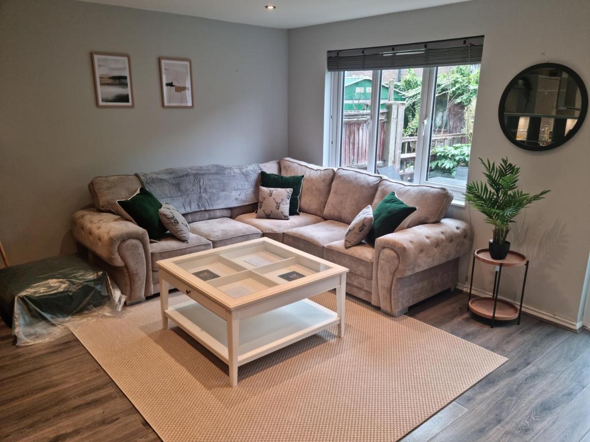 Apartamento Bright, Spacious 4 Bed With A Jacuzzi! *
