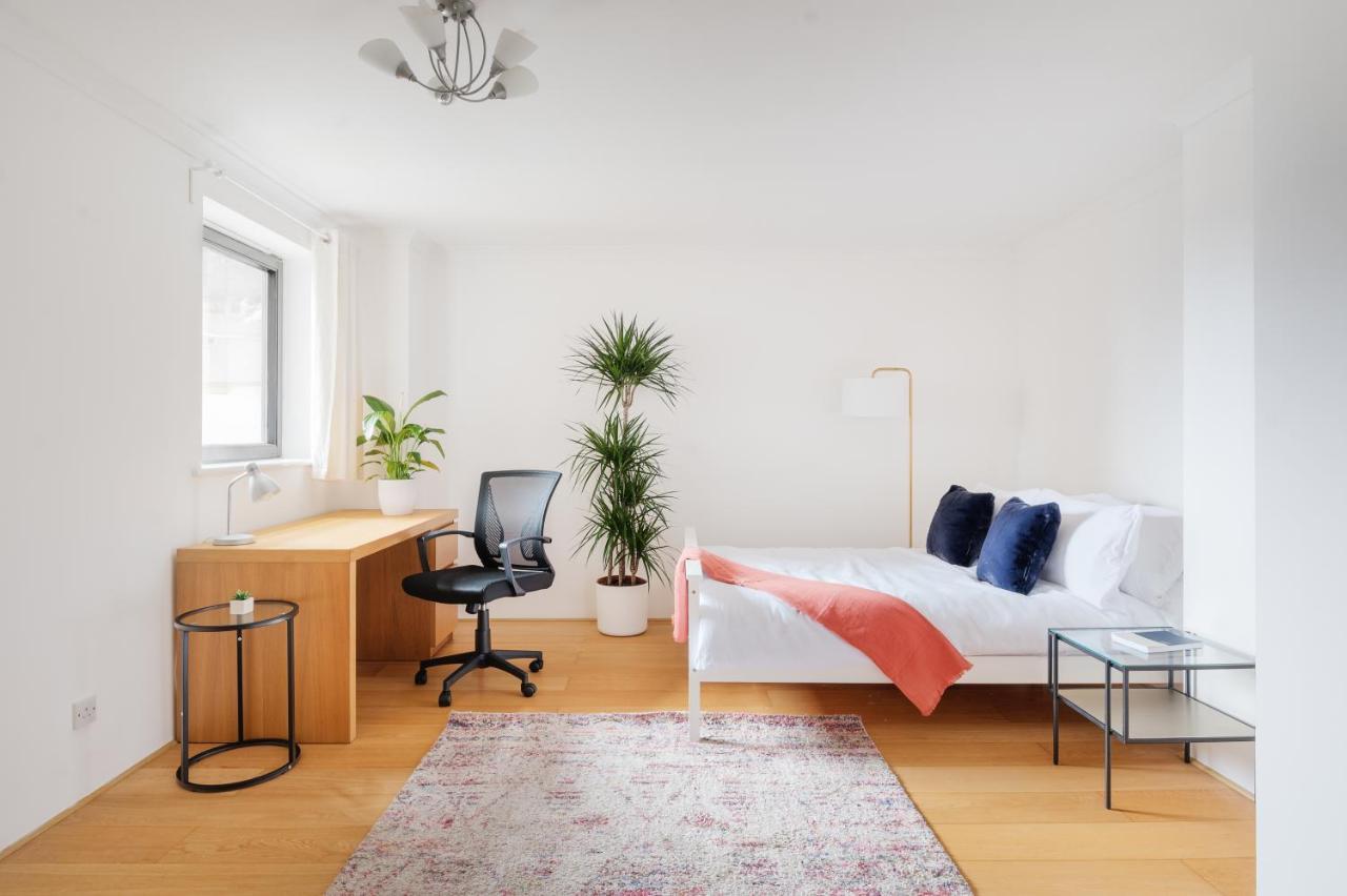 Riverside Two Bedroom In Canary Wharf Apartamento