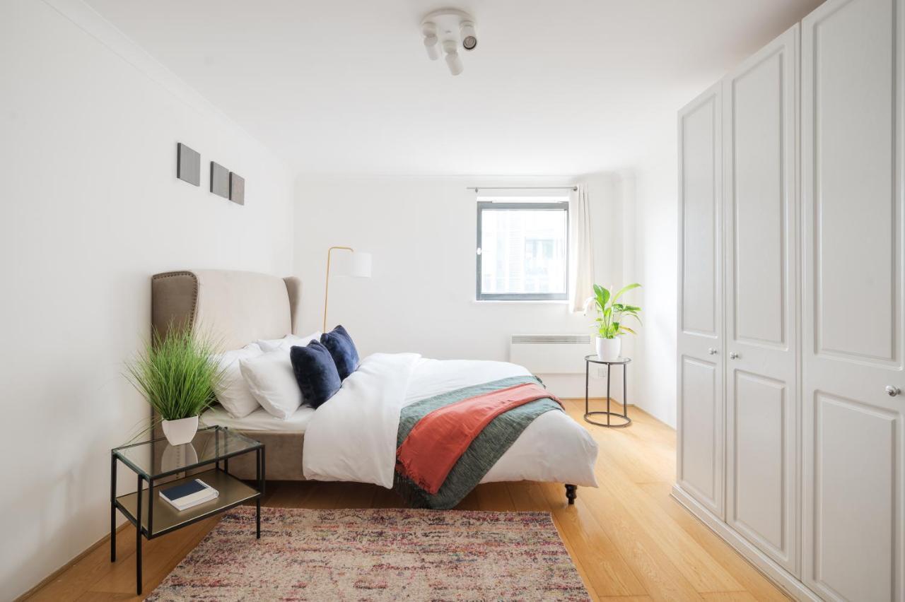 Riverside Two Bedroom In Canary Wharf Apartamento *