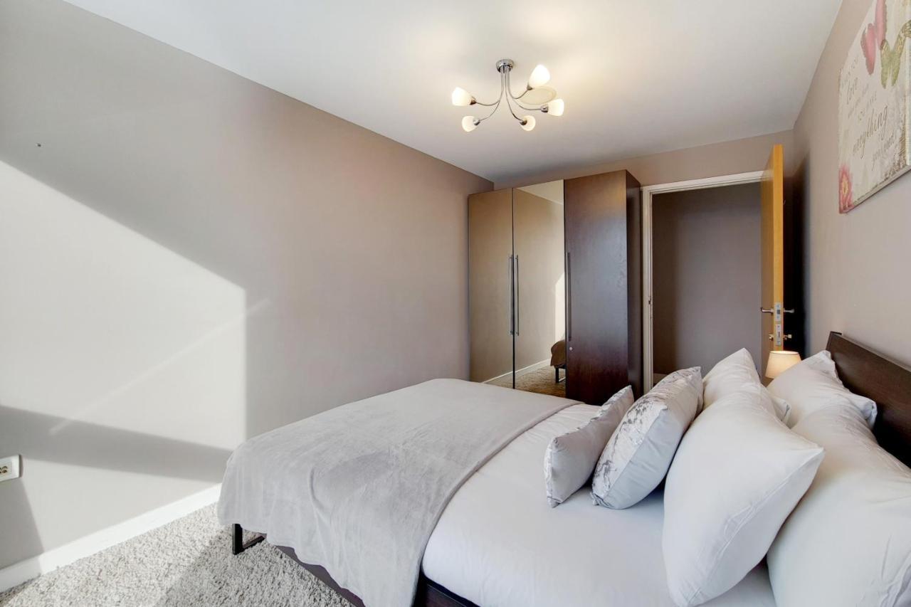 Deluxe Three Bedroom By Excel *