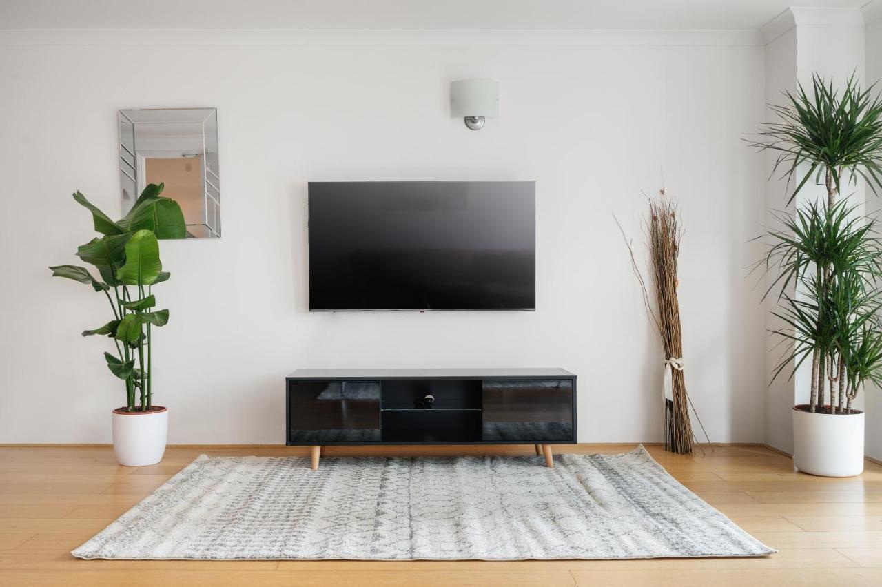 Riverside Two Bedroom In Canary Wharf Apartamento *