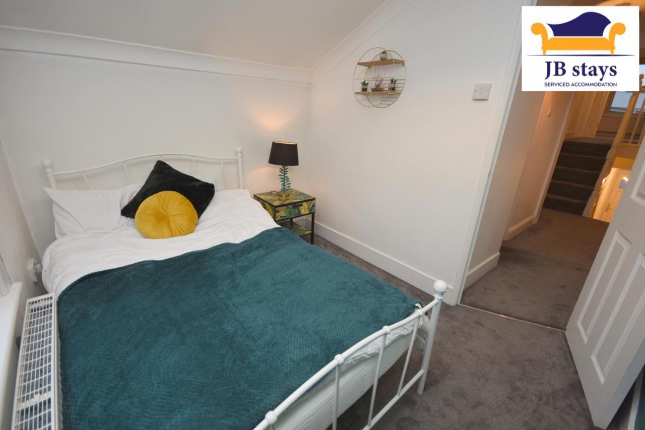 Jb Greenwich, 3 Bed House,ideal For Contractors And Family Londres