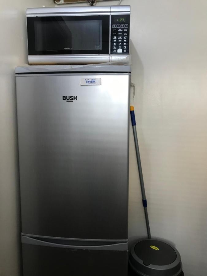 Bubblesbnb- Lovely 1 Bedroom Studio Flat *