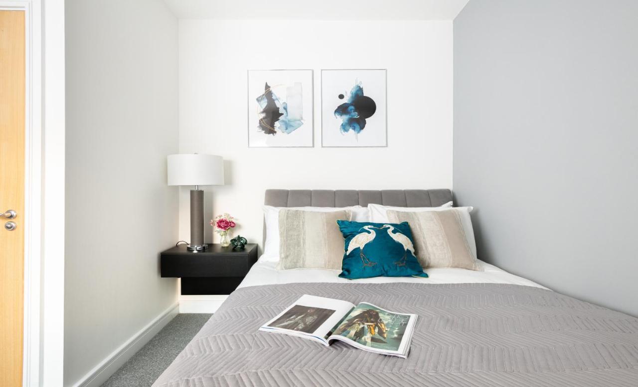 Apartment Modern And Spacious 3 Bed Next To The Shard *