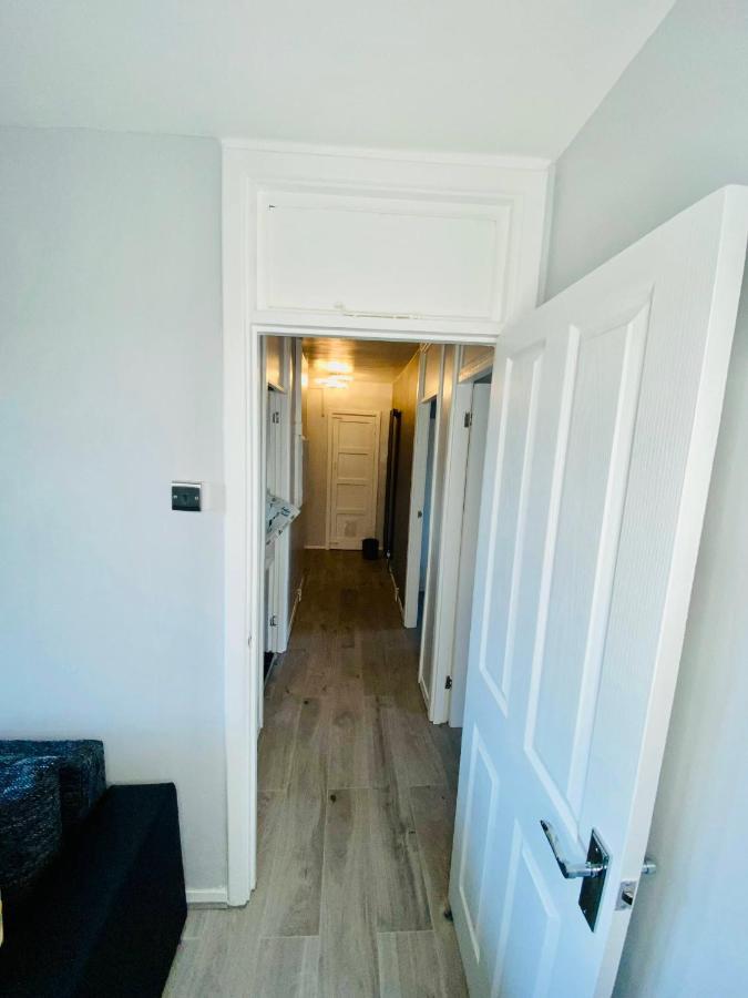 Bright, Spacious, Modern Interior Decor 2 Bedrooms With Amazing Views Londres