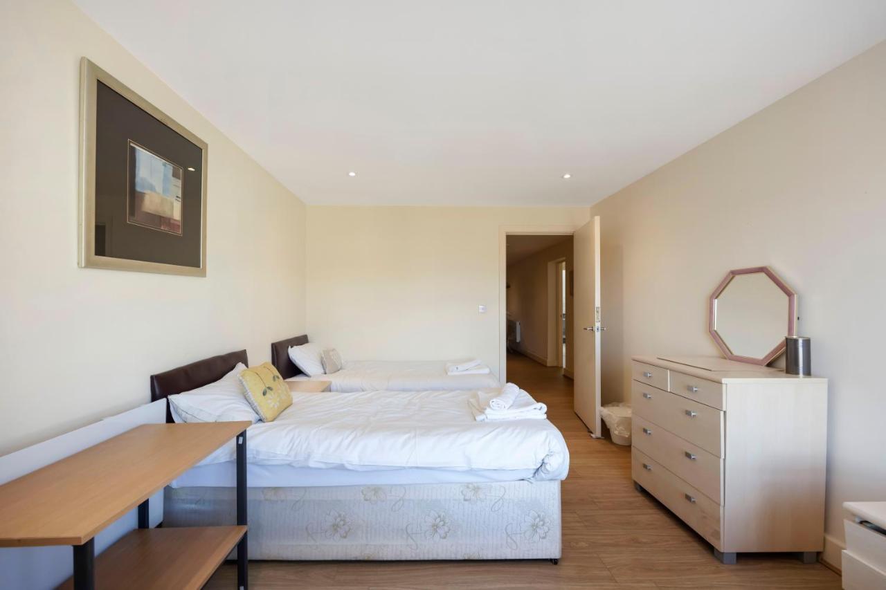 Apartment Canary Wharf/docklands/excel Spacious Apt E14 London