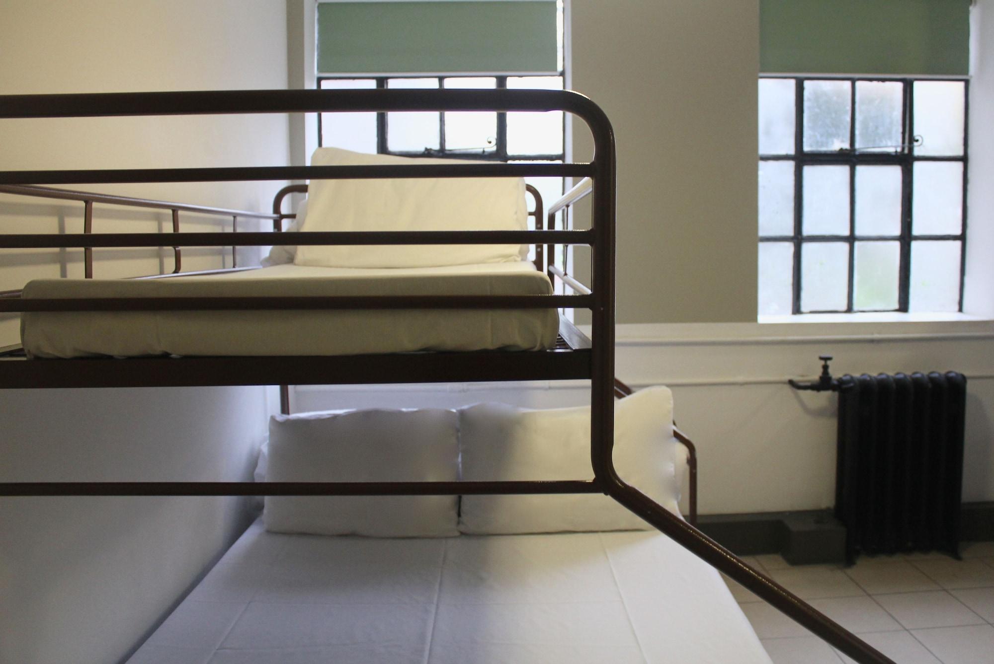 Rest Up Hostal *
