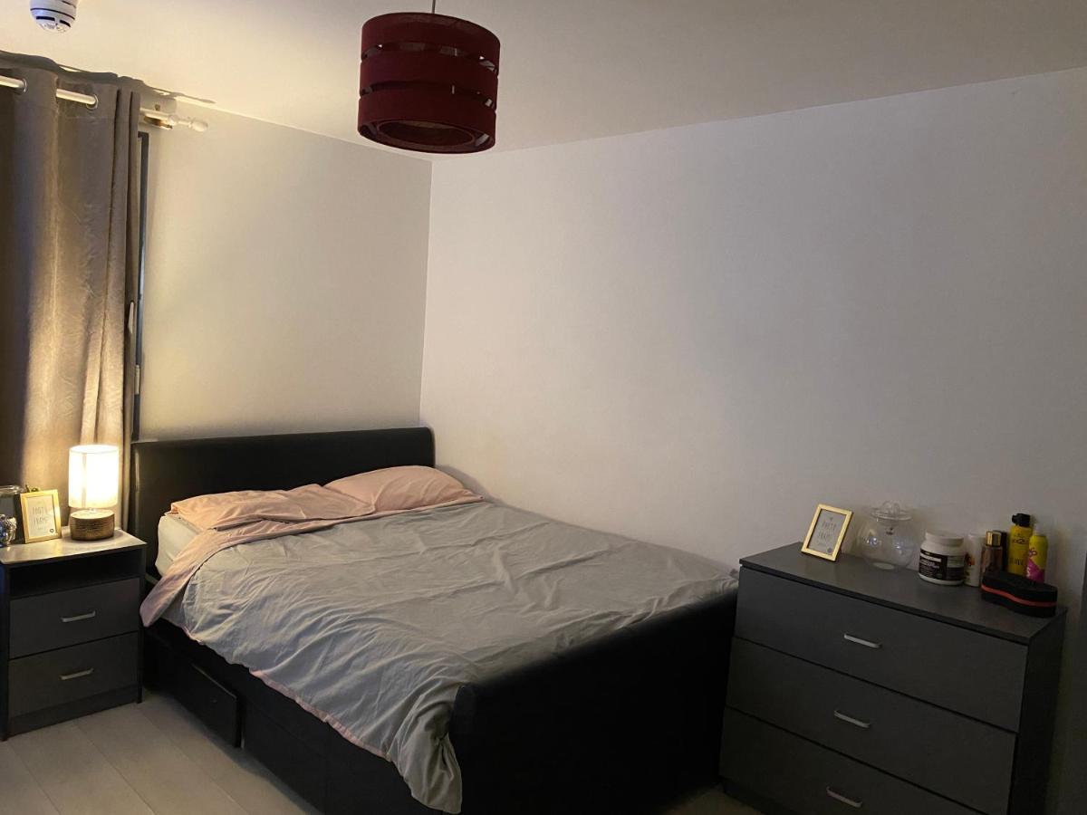 Hospedagem domiciliar Private - Shared Near The City *