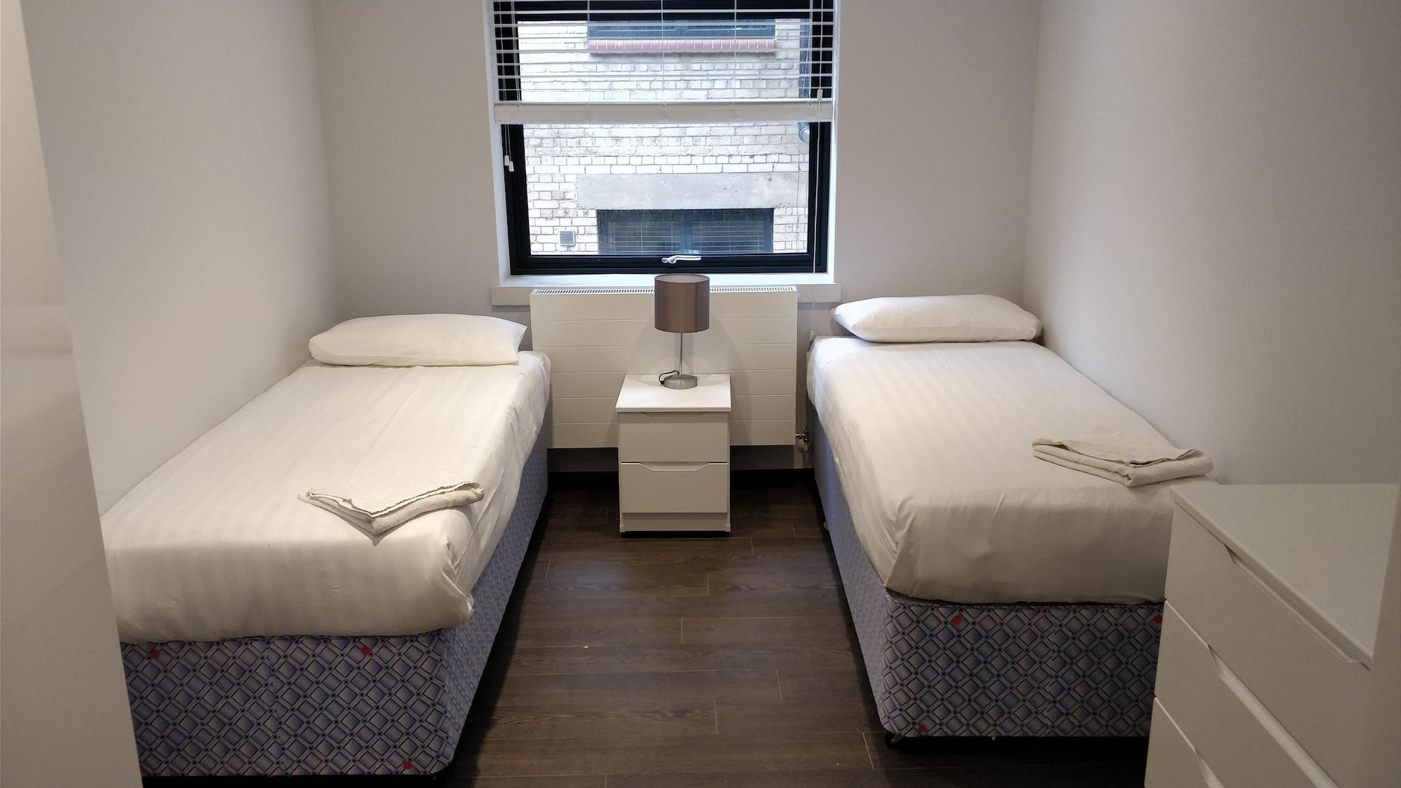 Apartment Access Tower Hill London
