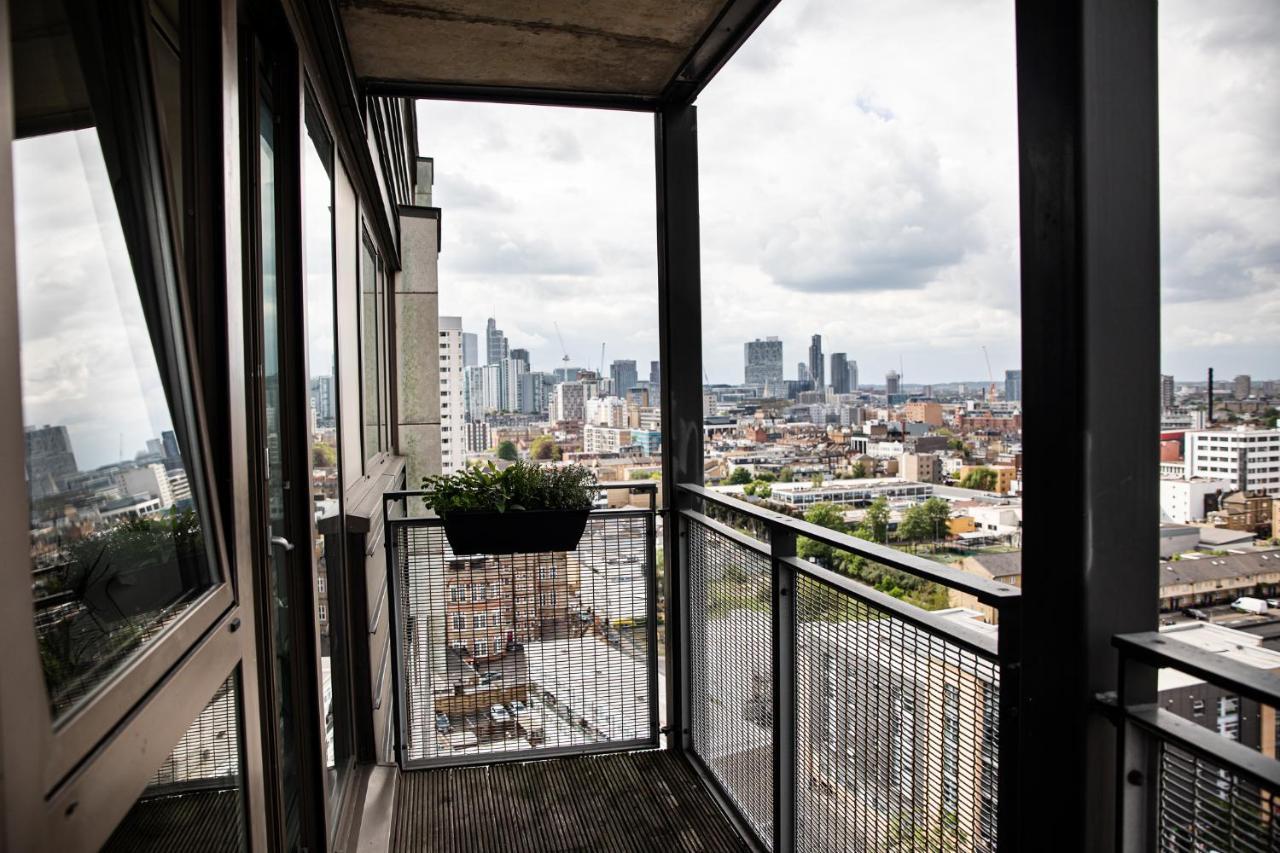 - Shadwell - Wrap Around Balcony W Scenic View Appartement Londen