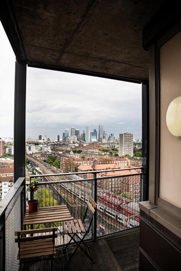 - Shadwell - Wrap Around Balcony W Scenic View Londen