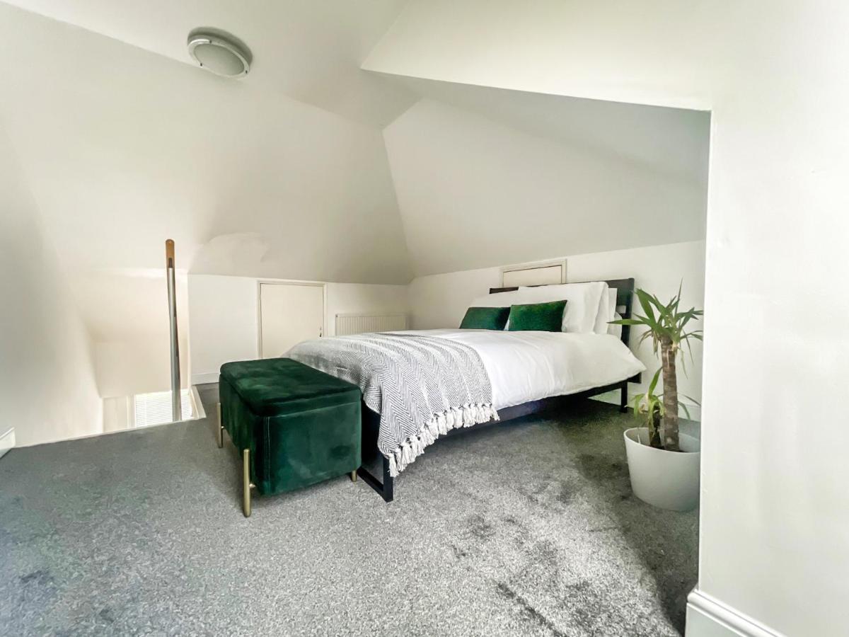 Luxury 2 Bed Furnished With Parking * Londres