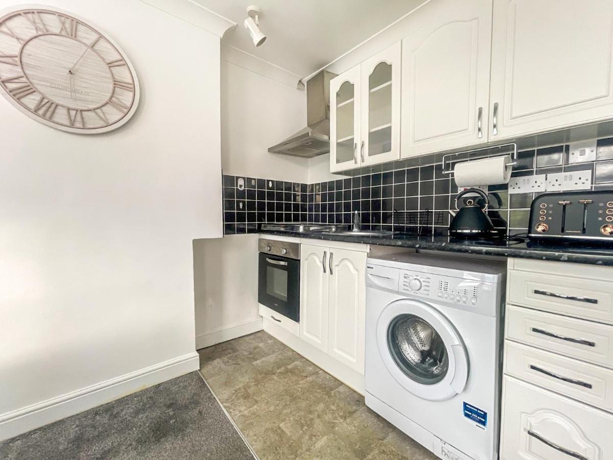 Luxury 2 Bed Furnished With Parking Apartamento *