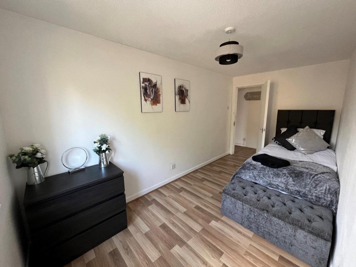 New Cosey 2 Bedroom With Free Parking Londres