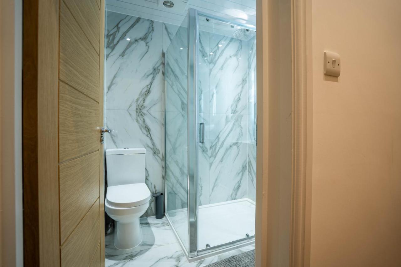 Lovely New 1 Bedroom In Stratford! London