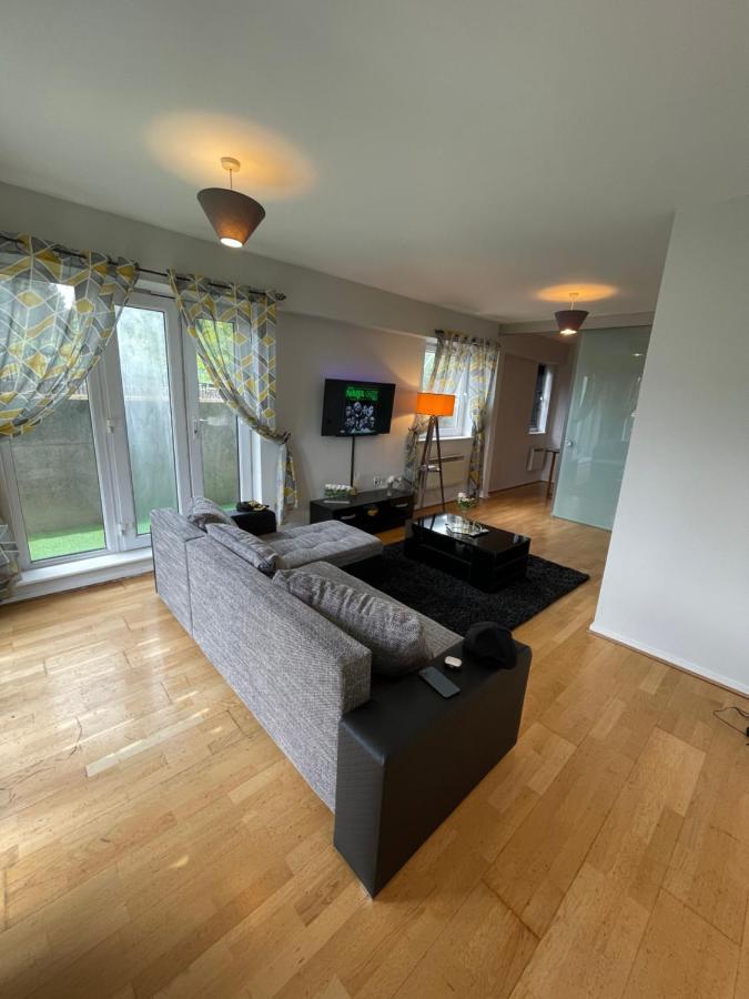 The Reflection , With River Thames View Apartamento Londres