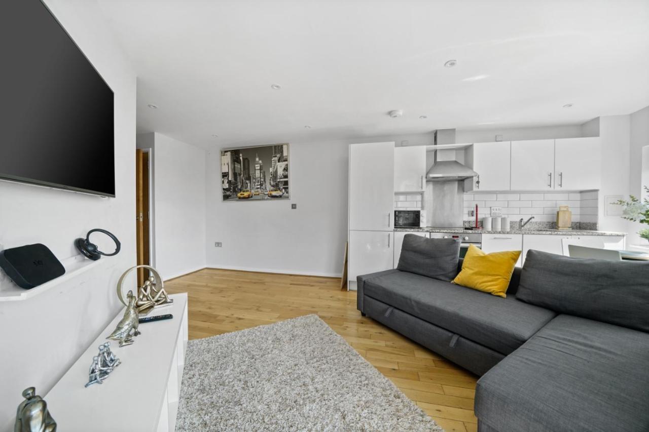 Apartamento Amisha Modern Deluxe 2 Bed By Tower Bridge Londres