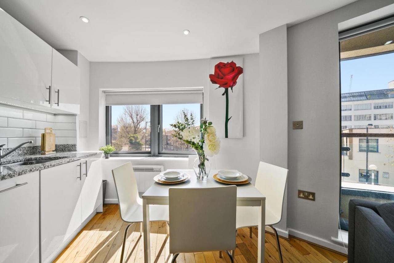 Amisha Modern Deluxe 2 Bed By Tower Bridge Apartamento Londres