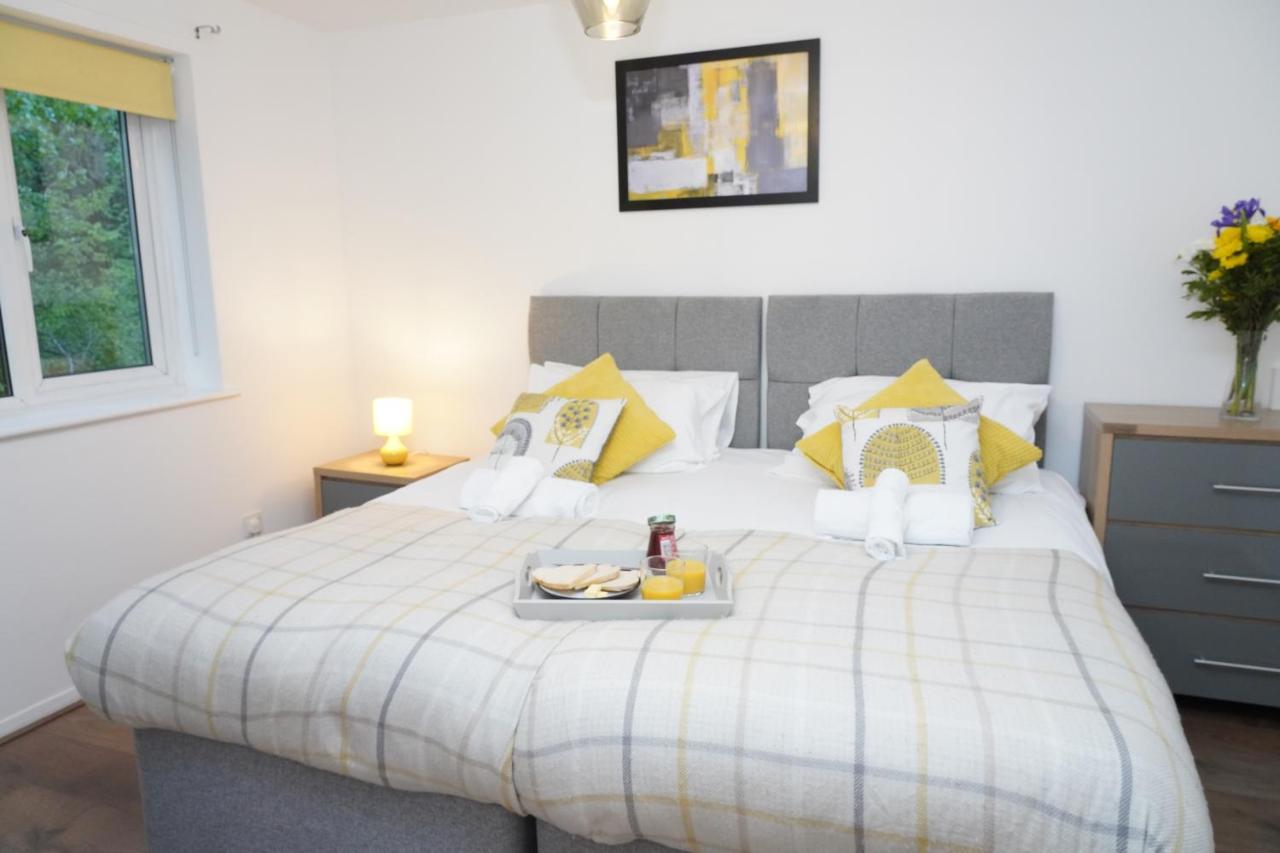 2bedrm-4guests-parking-nearstation Apartamento Londres