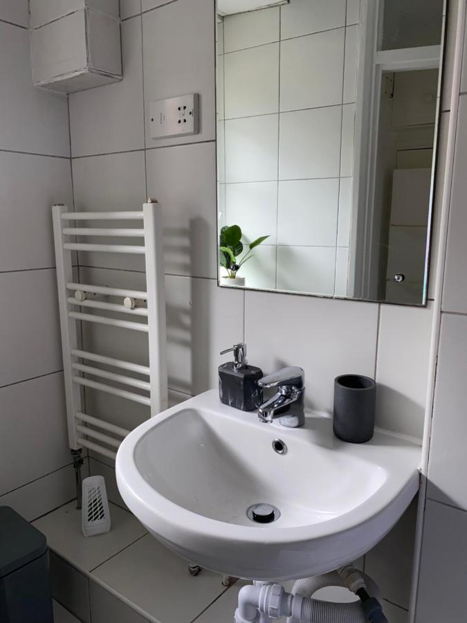 Apartment Minutes From The Shard
