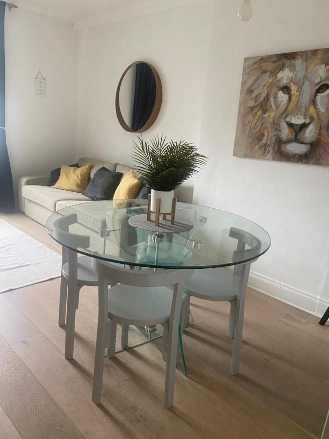 Apartment Minutes From The Shard London