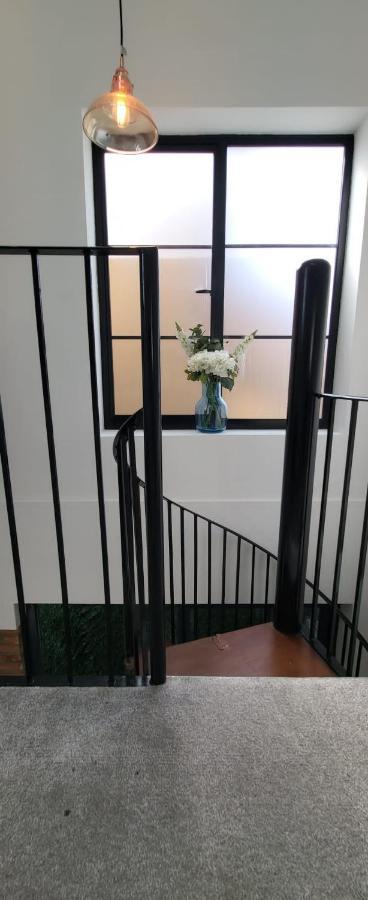 Stunning New Build Mezzanine Style Apartment *