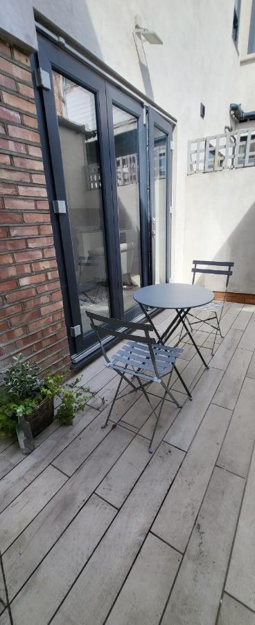 Apartment Stunning New Build Mezzanine Style *