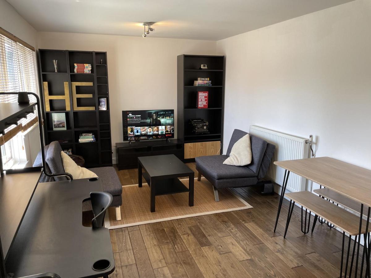 Apartment Beautiful Right Off Of Broadway Market London