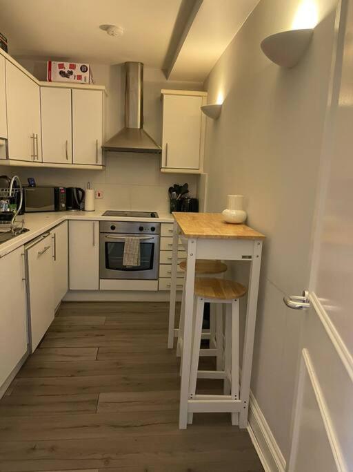 2 Bed Flat Outside Liverpool Street Station! Appartement