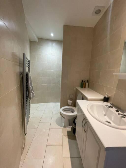 2 Bed Flat Outside Liverpool Street Station! Appartement