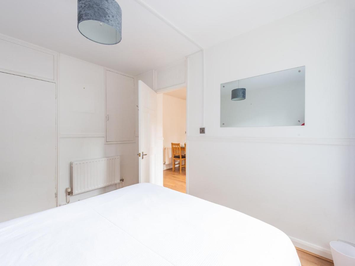 Sootheus - Cosy Surrey Quays Apartment London