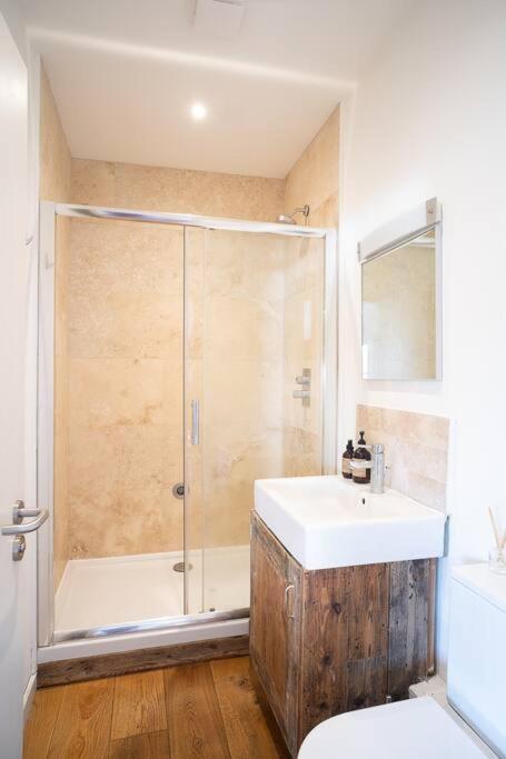 Apartamento Penthouse At The Old Tea Factory Londres