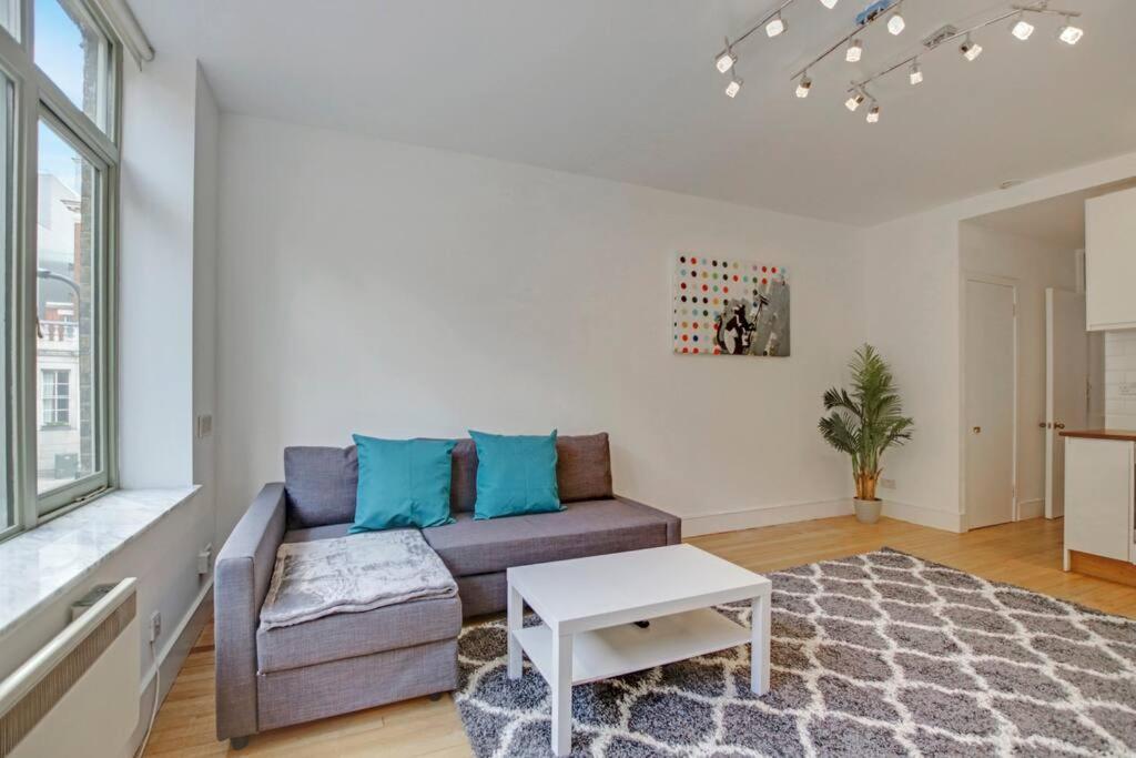Apartment Flat C, Old Street *