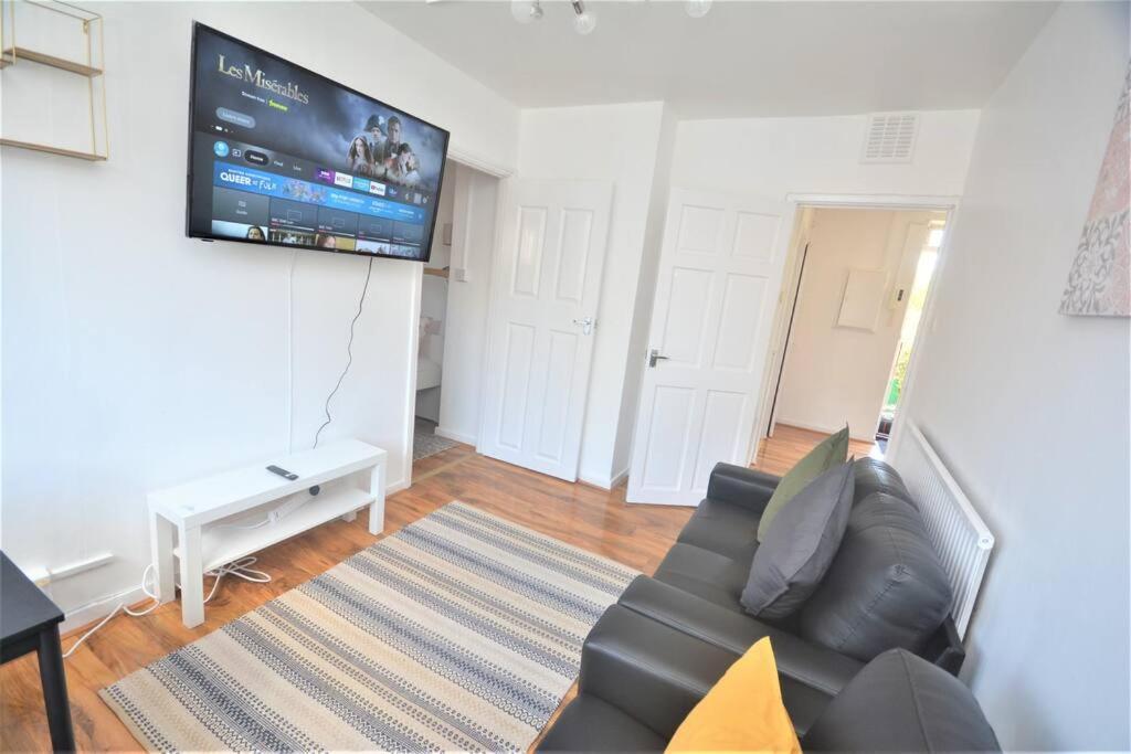 Zone 2 Two Bedroom Apartamento *