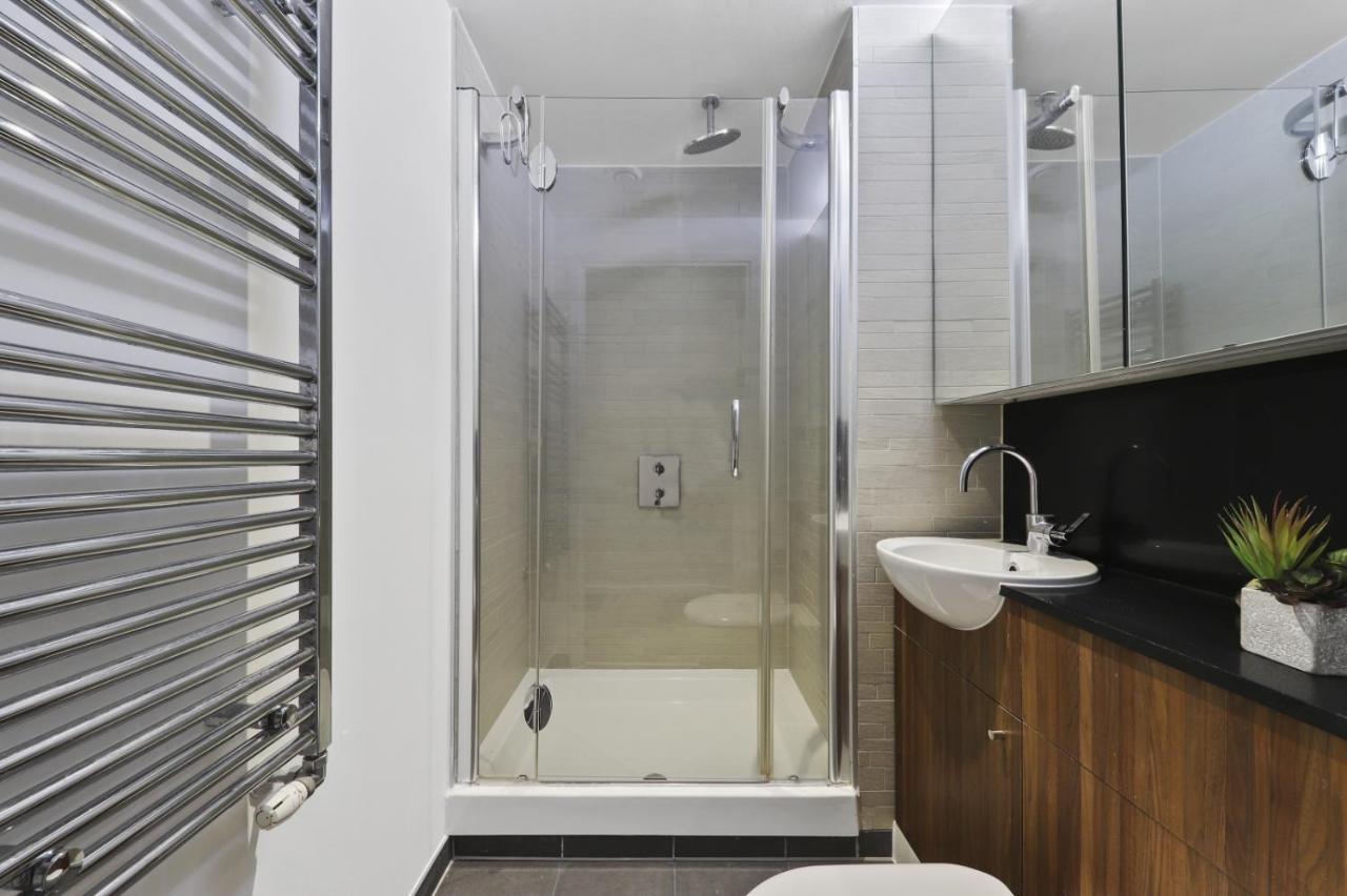 Appartement Ellie N Conys 3 Bedroom With 2 Bathrooms, An Ensuite, Kitchen And Balcony In Stratford Westfield