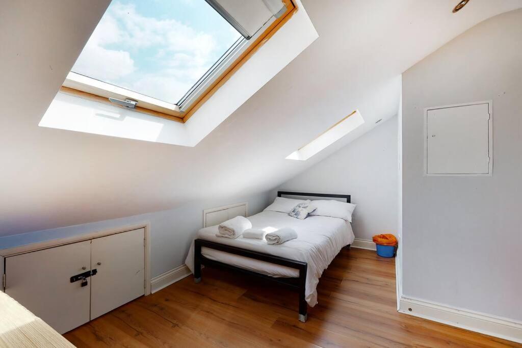 Spacious 4 Bedroom With Garden In Apartamento *