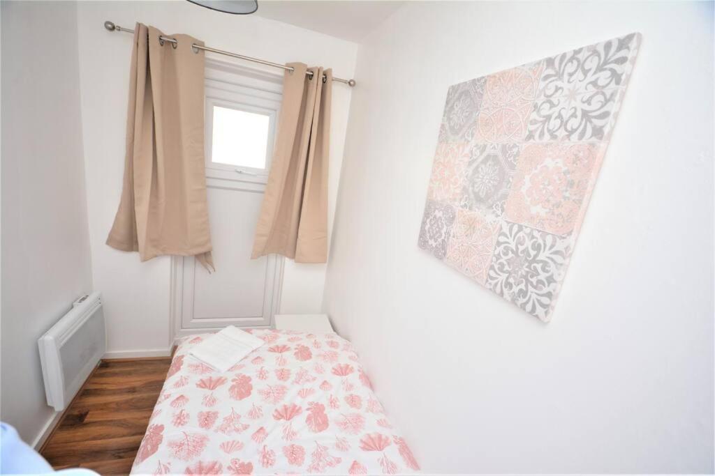 Zone 2 Two Bedroom * Londres