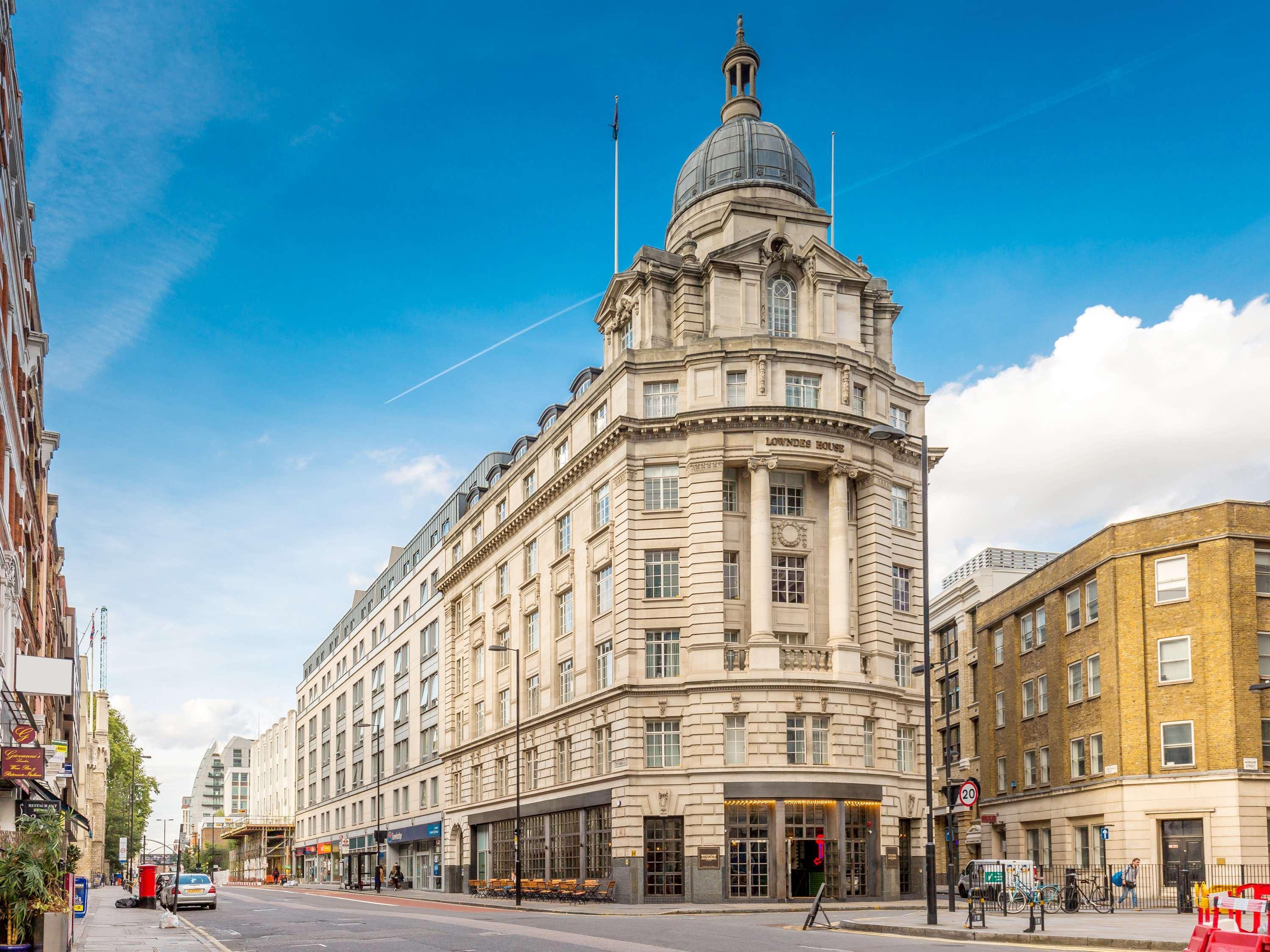 Travelodge Central City Road Hotel 3*