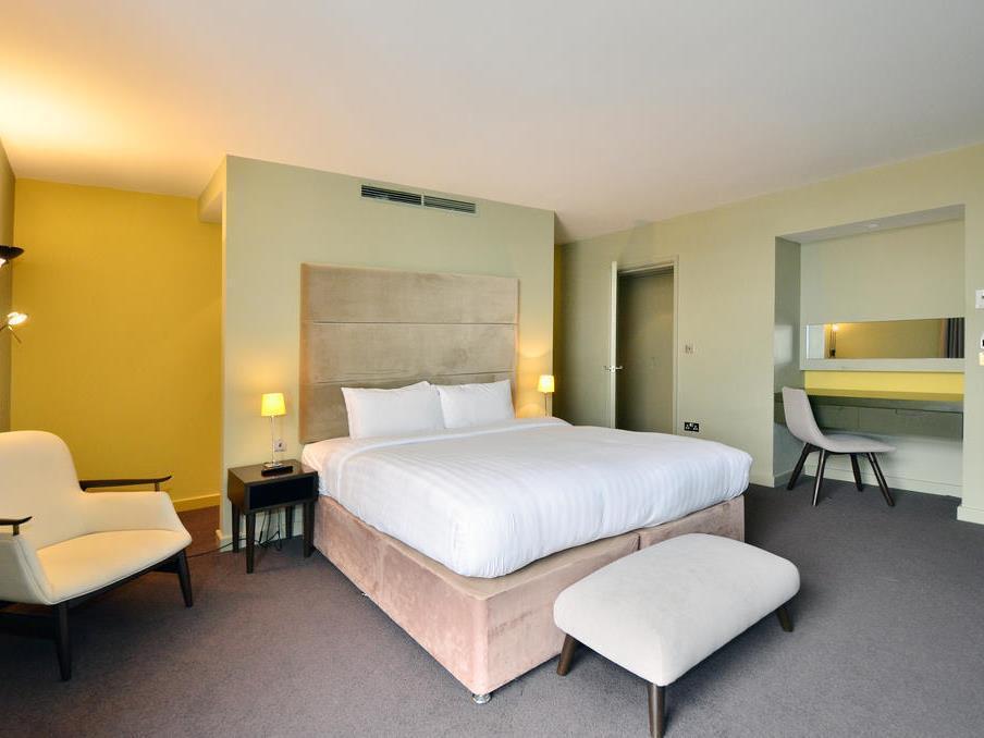 Axiom Park Appart hôtel 4*