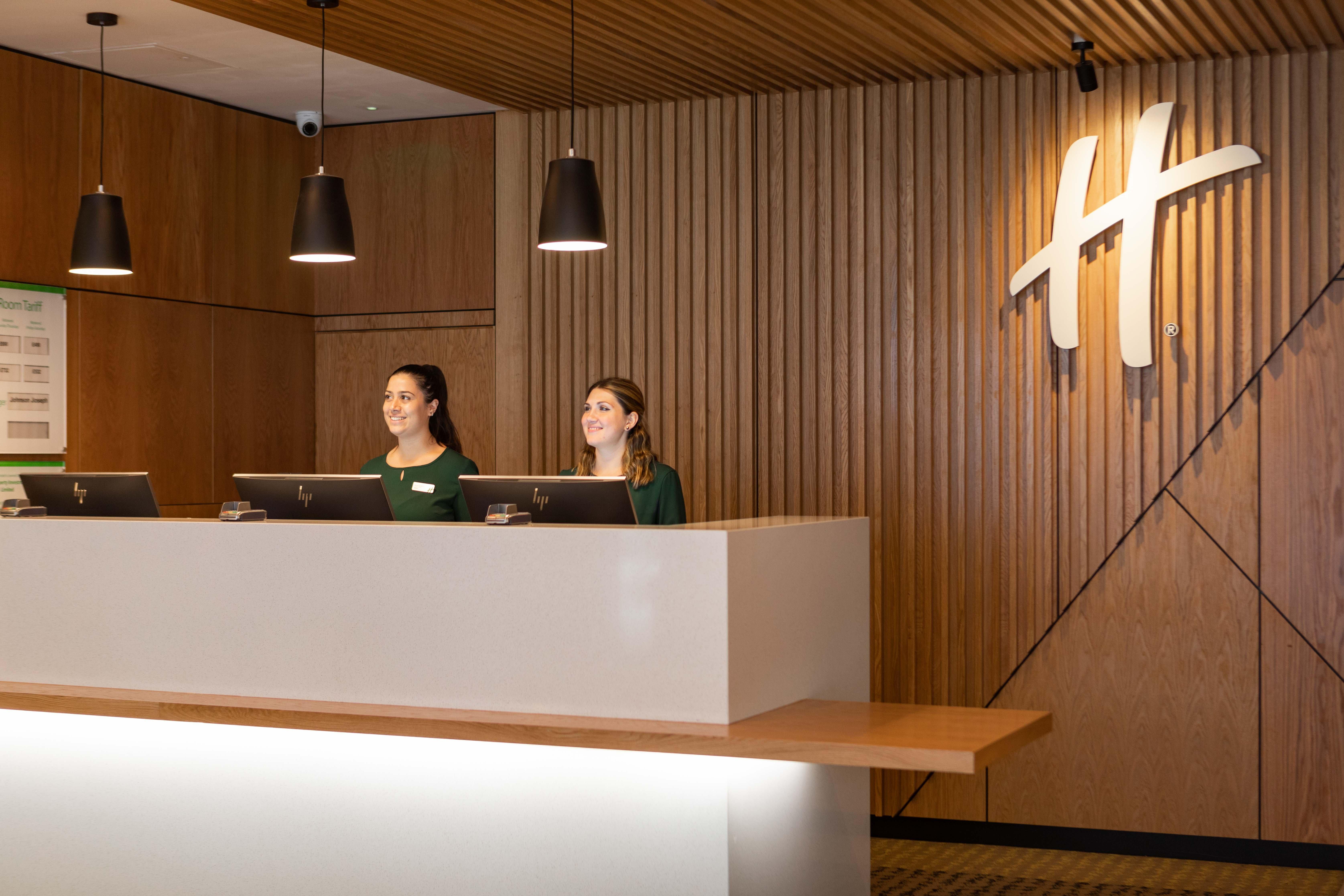 - Whitechapel By Ihg 4* London