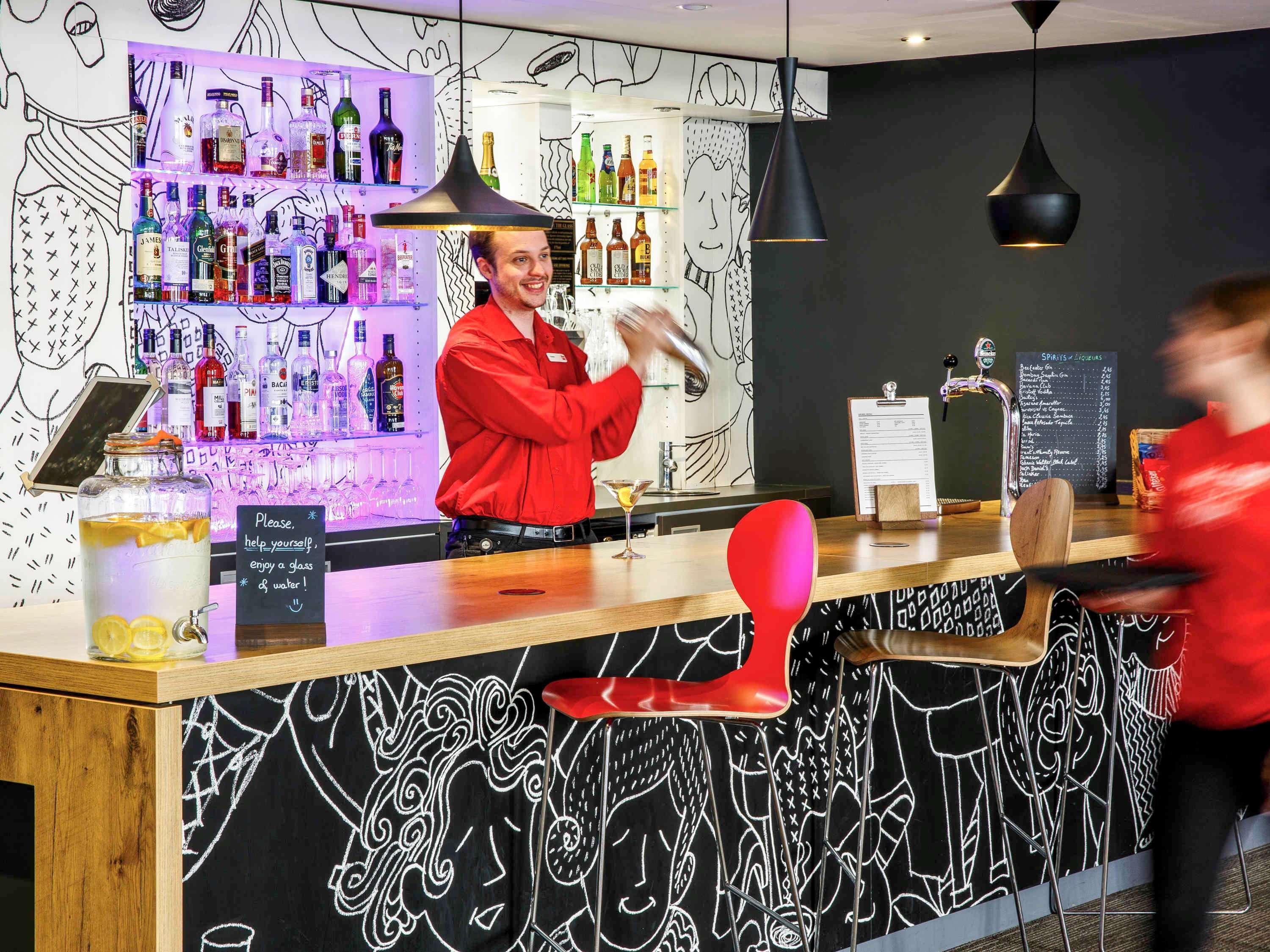 Ibis Greenwich 3*