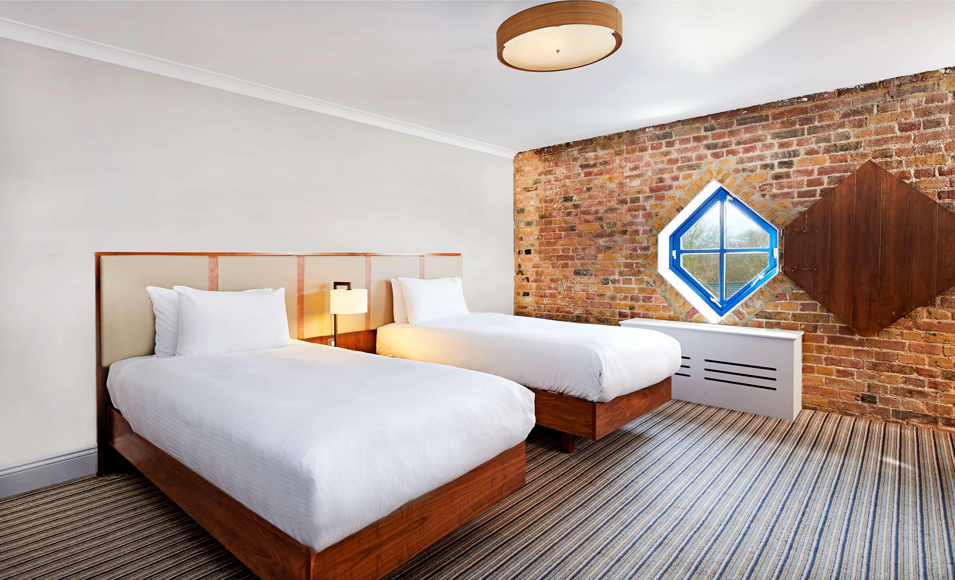 Doubletree By Hilton - Docklands Riverside Hotel Londres