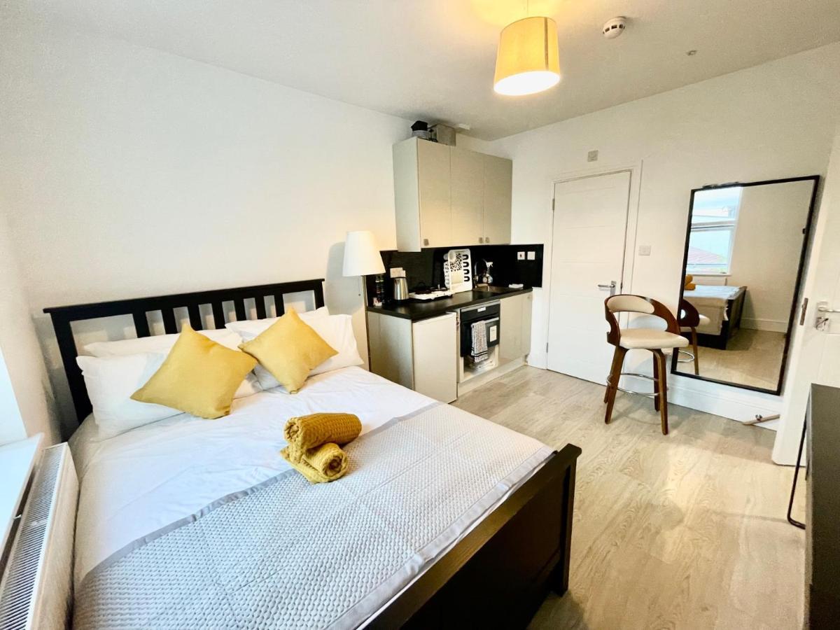 Apartamento Lovely Self Contained Now Available Londres