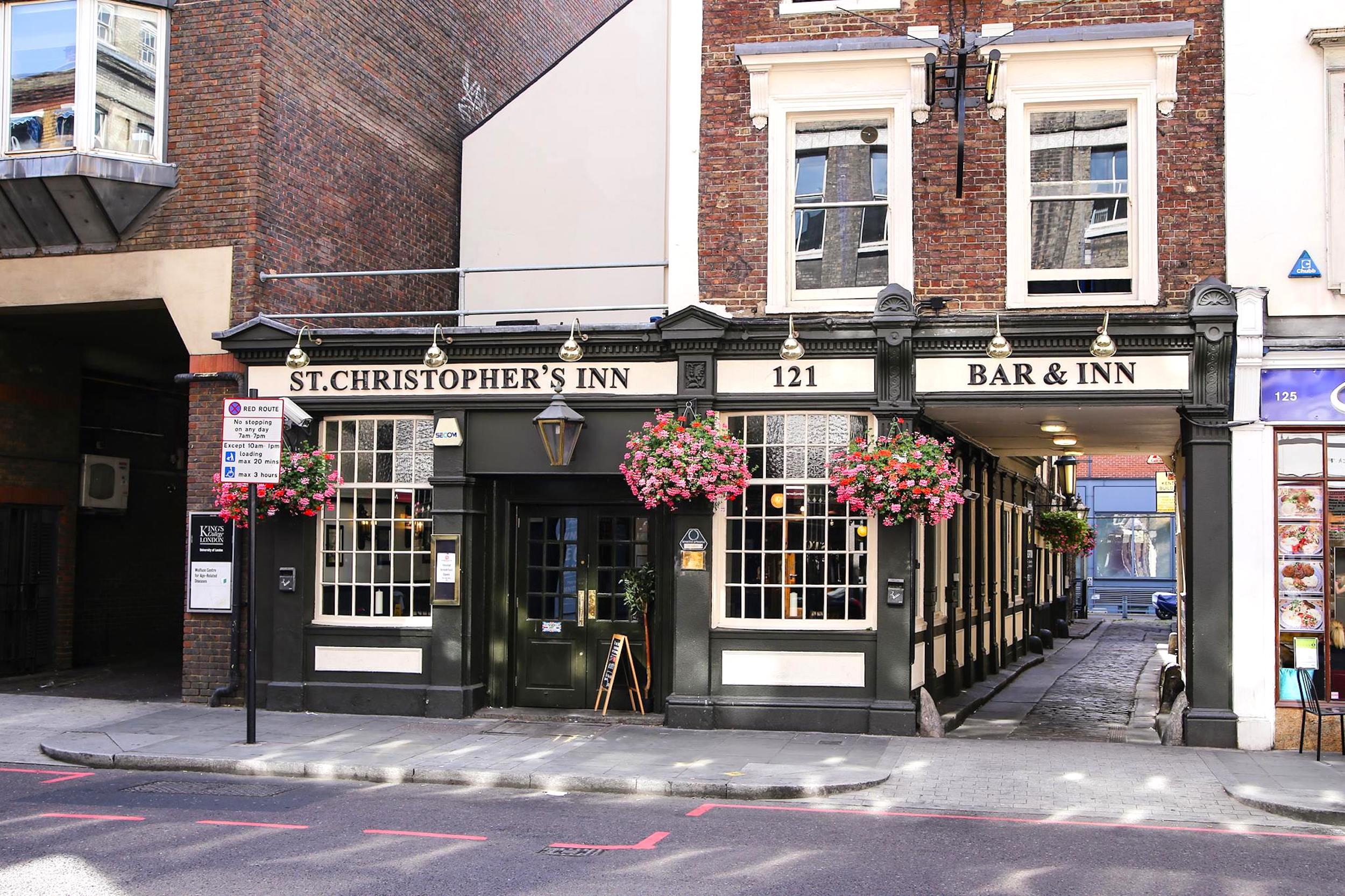 St Christopher's The - Bridge Hostal *