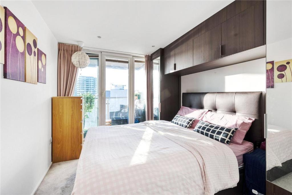 Apartamento Two Bedroom - Excel Londres