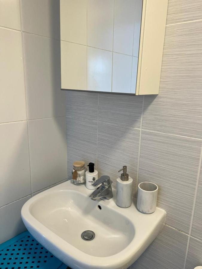 Hipster 5 Double Beds , 2 Big Bedrooms In Hackney