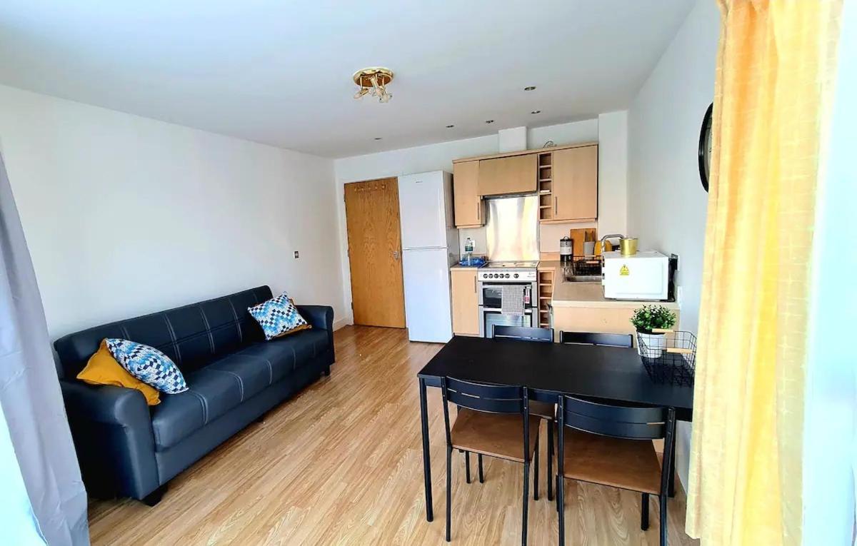 Lovely 5 Sleeper Flat - Upper Clapton * Londres