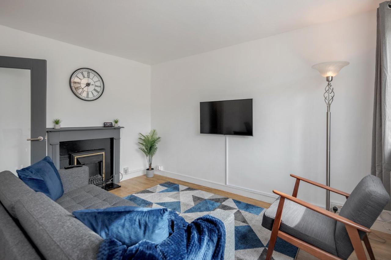 Hébergement de vacances Carlile House - 5 Bedroom, Sleeps 8, Free Parking, 2 Bathrooms By Damask Homes *